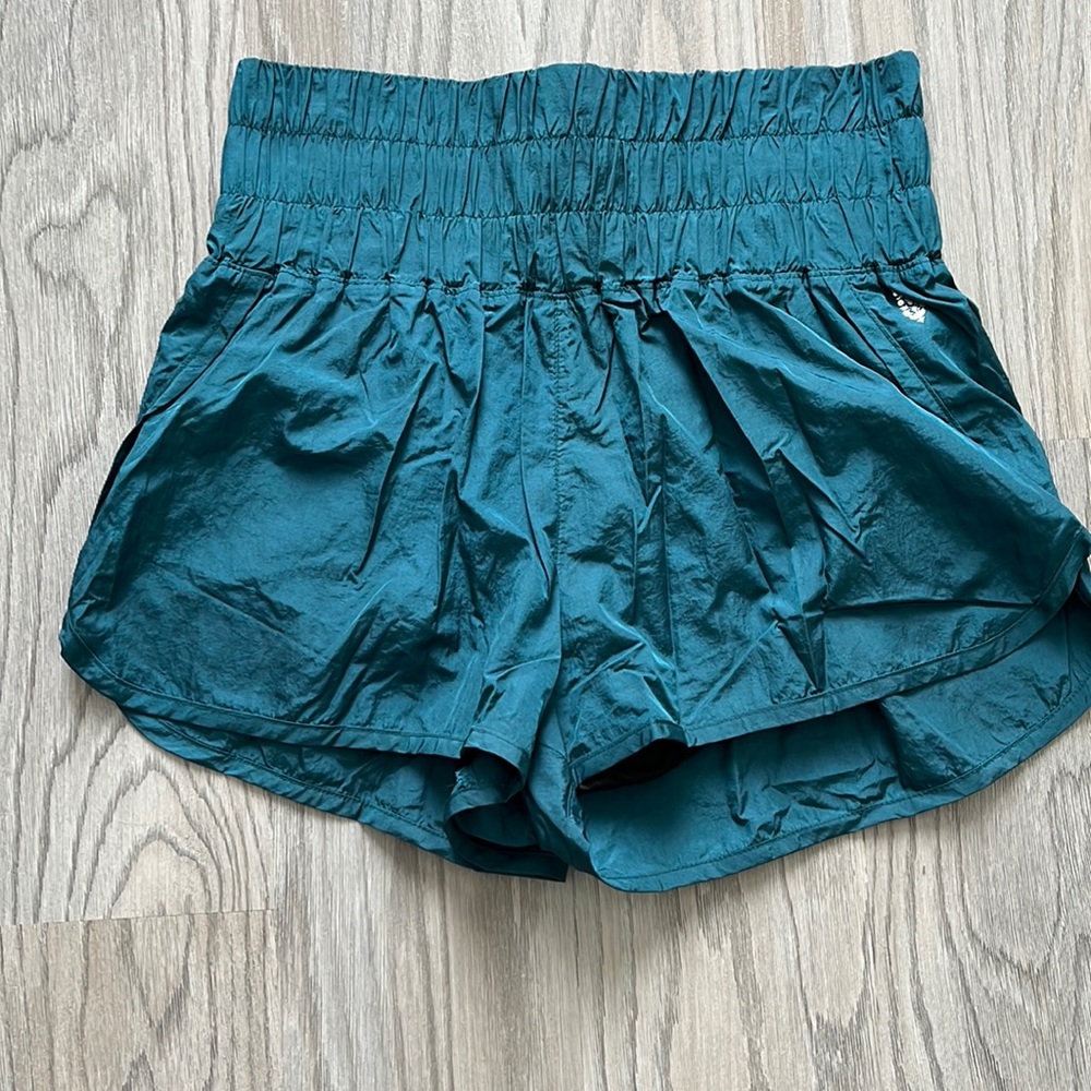 Free People The Way Home shorts (L)